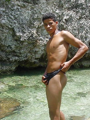 Gay Beach Pics
